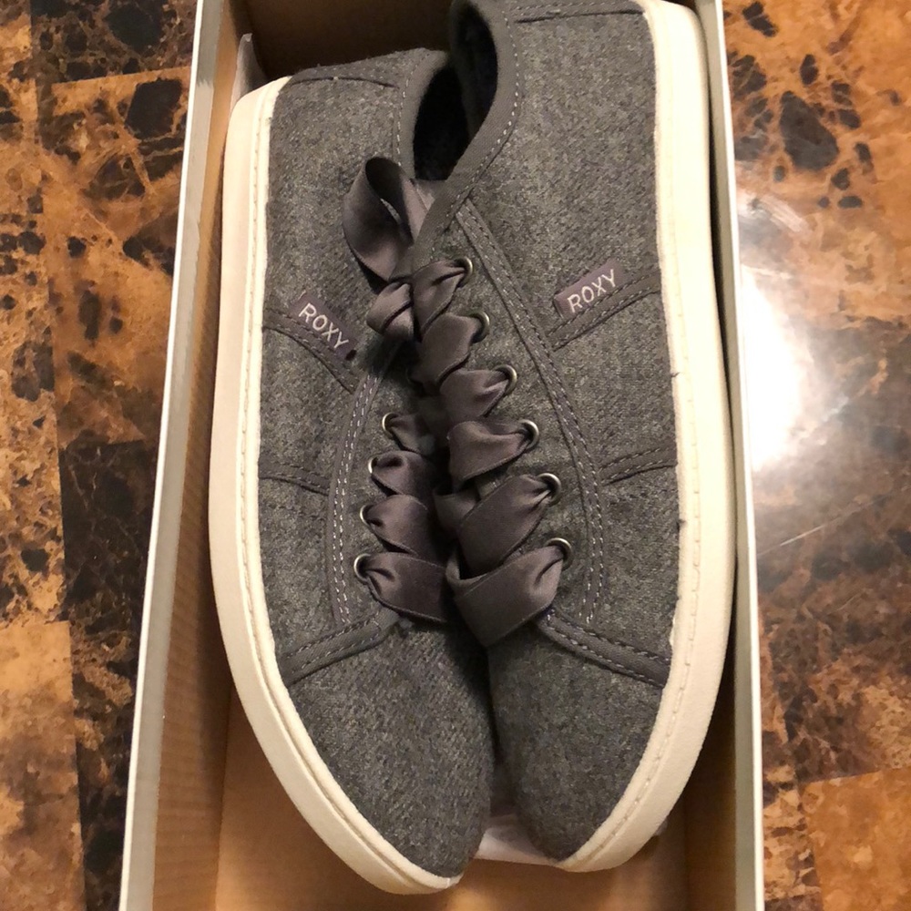 Grey roxy sneakers